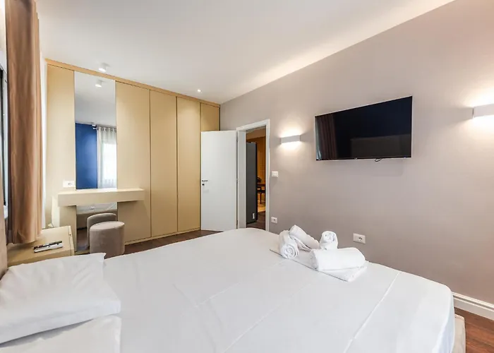 Moskat By * 地拉那